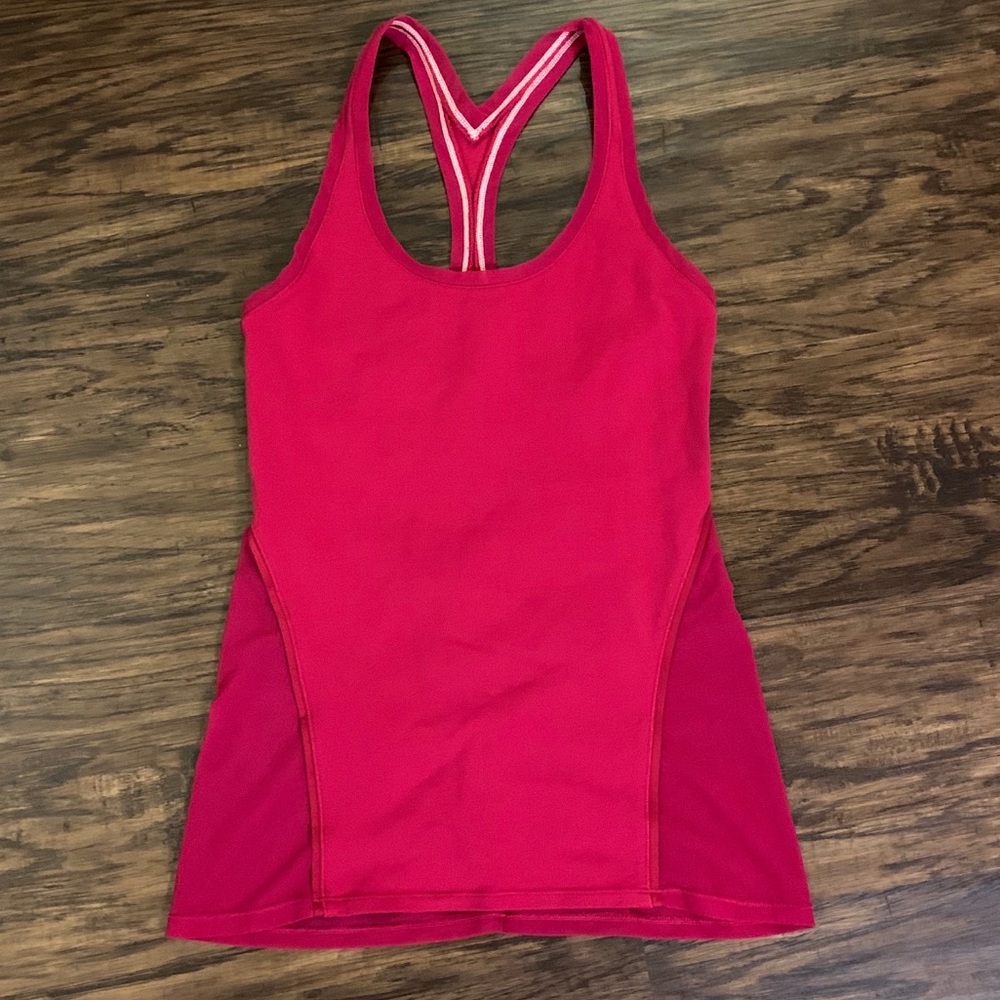 Lululemon top